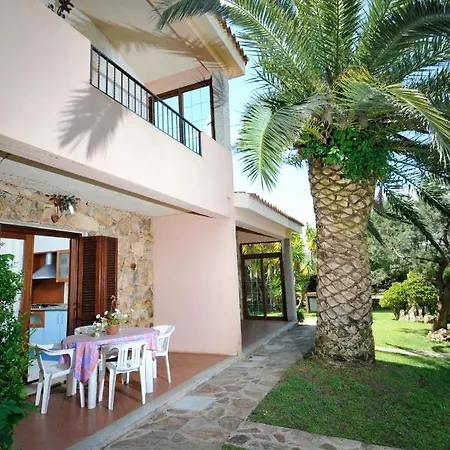 Appartamenti Villa Fiorita A San Teodoro